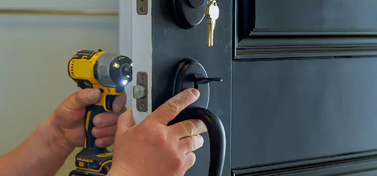 Commercial Door Lock Installation Alvin